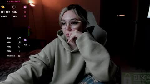   online show from October 14, 10:43 pm