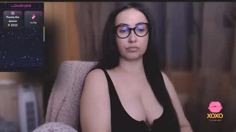 Snapshot of hot_big_ass chatting on September 28, 8:03 pm v     online show from September 28, 8:03 pm