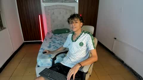 hot bunny online show from November 17, 1:11 am