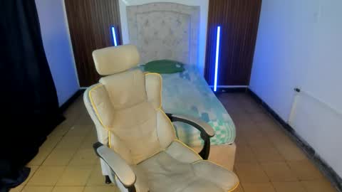 hot bunny online show from November 29, 3:20 am