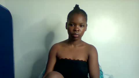 Snapshot of hot_cammy08 chatting on March 4, 5:35 am sweet cammy online show from March 4, 5:35 am