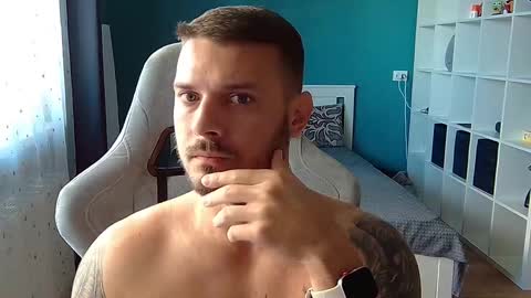 hot_cap_77 online show from September 30, 1:16 pm