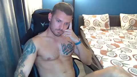 hot_cap_77 online show from April 8, 7:58 pm