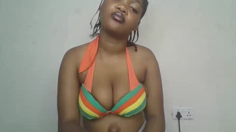 Snapshot of hot_choccoolate chatting on March 23, 9:24 am Zarah online show from March 23, 9:24 am