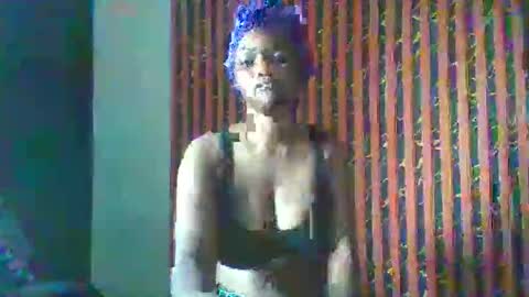 Snapshot of hot_choccoolate chatting on March 27, 8:37 am Zarah online show from March 27, 8:37 am