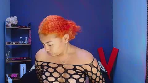 Snapshot of hot_chocolate_4u chatting on February 19, 12:33 pm hot chocolate 4u online show from February 19, 12:33 pm