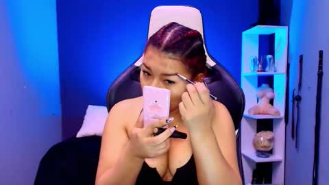 Snapshot of hot_chocolate_4u chatting on October 3, 12:24 pm hot chocolate 4u online show from October 3, 12:24 pm