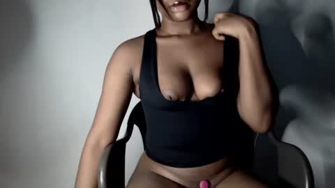 Snapshot of hot_chocoxxxx chatting on October 23, 5:51 am sonia mis choco online show from October 23, 5:51 am