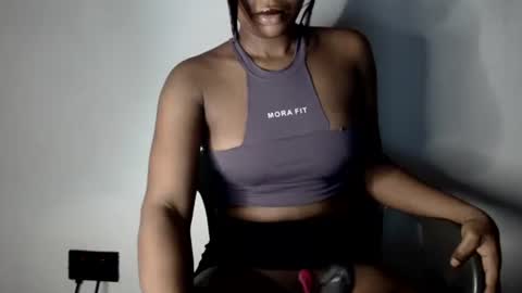 Snapshot of hot_chocoxxxx chatting on November 2, 4:15 am sonia mis choco online show from November 2, 4:15 am