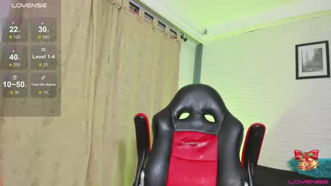 Snapshot of hot_dreams_x chatting on December 27, 11:53 pm hot_dreams_x online show from December 27, 11:53 pm