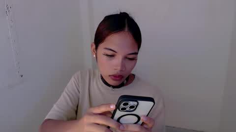 Snapshot of hot_falling_devilxx chatting on December 9, 7:29 pm    online show from December 9, 7:29 pm