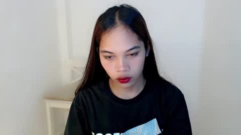 Snapshot of hot_falling_devilxx chatting on December 18, 4:06 pm    online show from December 18, 4:06 pm