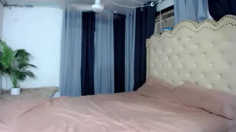 Snapshot of hot_fucker_ chatting on December 1, 6:51 am hot_fucker_ online show from December 1, 6:51 am