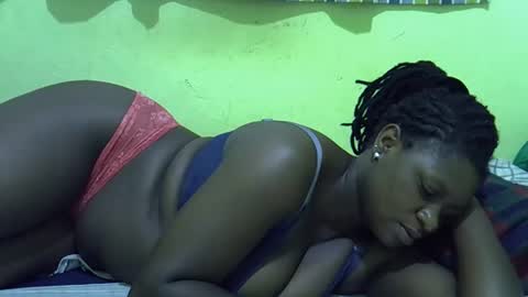 hot_girlly online show from February 15, 6:10 am