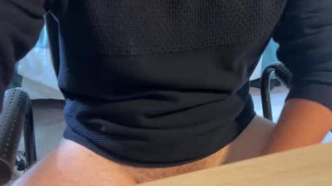 hot_guy2001 online show from February 16, 1:40 pm