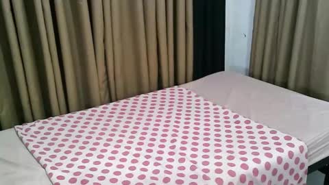 hot_jenile01 online show from September 29, 11:42 pm