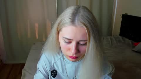 hot_kittie_hot online show from June 13, 7:39 am
