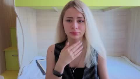 hot_kittie_hot online show from June 17, 2:03 am
