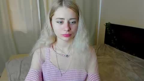 hot_kittie_hot online show from June 21, 8:28 am