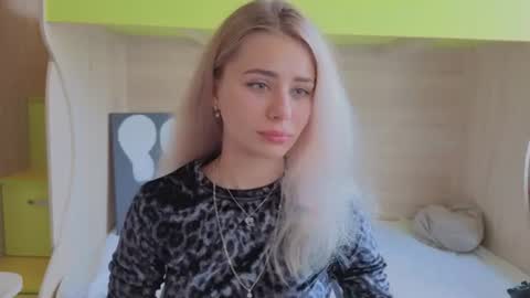 hot_kittie_hot online show from July 23, 8:01 am