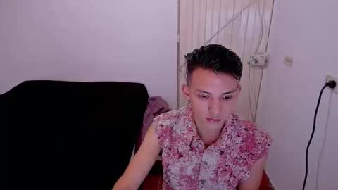 Snapshot of hot_latin_temptation chatting on March 29, 10:10 pm Alejandro online show from March 29, 10:10 pm