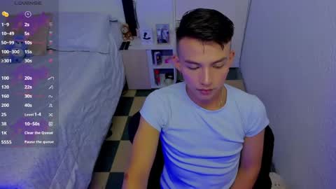 Alejandro online show from April 29, 1:43 am