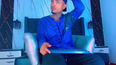 SEXY COUPLE  online show from February 17, 12:34 pm