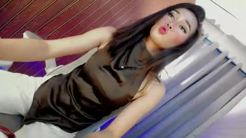 just call me laura online show from May 8, 8:36 pm