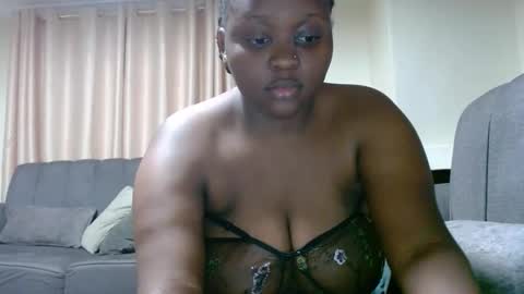 Linah online show from September 18, 12:12 am