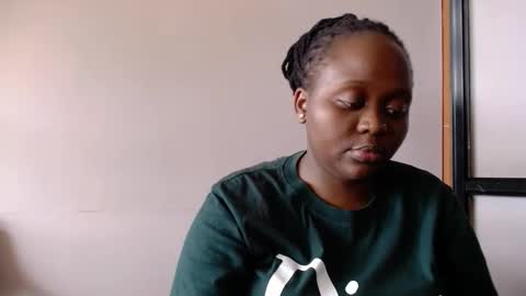 Linah online show from November 8, 9:09 am