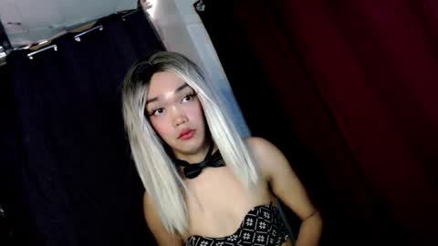 Snapshot of hot_moma69 chatting on March 18, 2:04 am hot_moma69 online show from March 18, 2:04 am