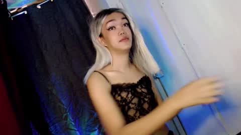 Snapshot of hot_moma69 chatting on March 21, 2:05 am hot_moma69 online show from March 21, 2:05 am