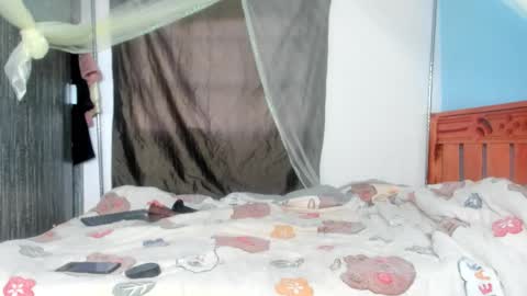 hot_moxie online show from October 20, 3:29 am