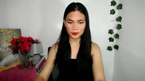 Snapshot of hot_pauline chatting on March 24, 5:51 pm hot_pauline online show from March 24, 5:51 pm