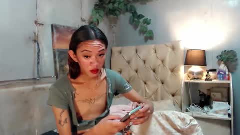 hot_petit69 online show from March 16, 5:44 am