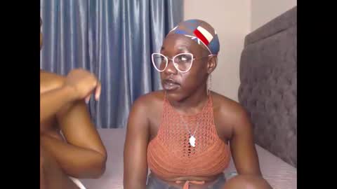 Hot petite online show from October 16, 6:42 pm