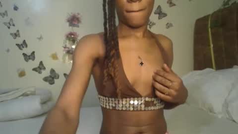 Snapshot of hot_petite100 chatting on October 17, 11:18 pm hot petite100 online show from October 17, 11:18 pm