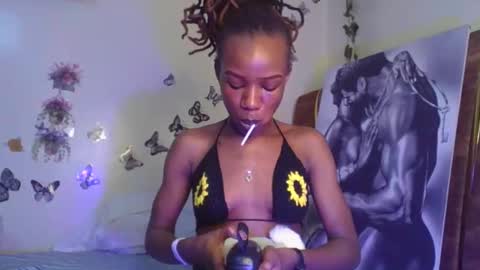 Snapshot of hot_petite100 chatting on October 26, 10:25 pm hot petite100 online show from October 26, 10:25 pm