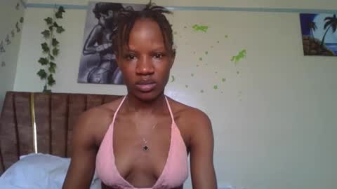 Snapshot of hot_petite100 chatting on November 4, 5:06 am hot petite100 online show from November 4, 5:06 am