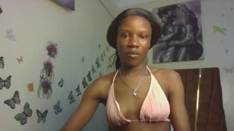 Snapshot of hot_petite100 chatting on November 17, 9:31 pm hot petite100 online show from November 17, 9:31 pm