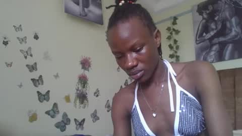 Snapshot of hot_petite100 chatting on November 25, 9:31 am hot petite100 online show from November 25, 9:31 am