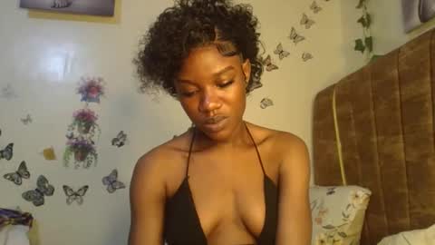 Snapshot of hot_petite100 chatting on April 24, 7:05 pm hot petite100 online show from April 24, 7:05 pm