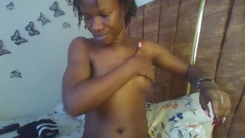 Snapshot of hot_petite100 chatting on April 30, 9:59 am hot petite100 online show from April 30, 9:59 am