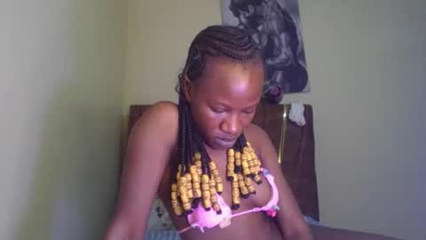Snapshot of hot_petite100 chatting on May 12, 8:22 am hot petite100 online show from May 12, 8:22 am