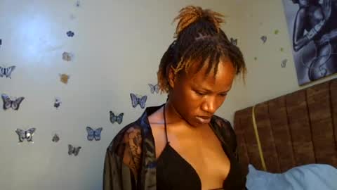 Snapshot of hot_petite100 chatting on June 19, 7:45 am hot petite100 online show from June 19, 7:45 am