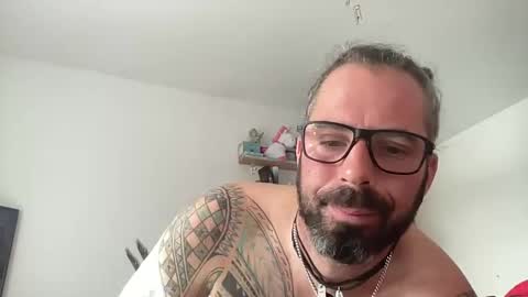 Snapshot of hot_sex83 chatting on January 6, 10:13 am letmedoo2 online show from January 6, 10:13 am