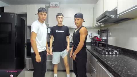 Vanesa Oliver and Andrew online show from October 5, 11:02 pm