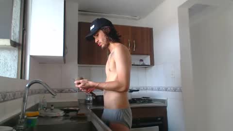 Hot Sharks   online show from February 28, 4:53 pm