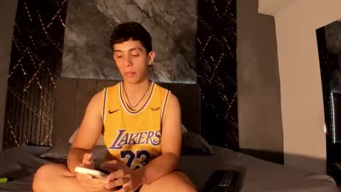 Hot Summer Boy online show from January 31, 9:24 pm