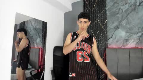 Hot Summer Boy online show from March 9, 11:36 am